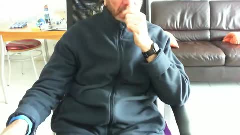 didonc from france..... online show from March 30, 8:04 am