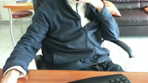 didonc from france..... online show from April 2, 4:48 pm