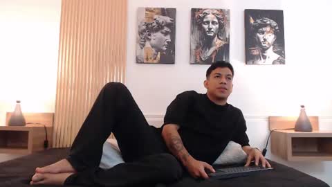 diego_salvatore online show from June 24, 2:49 pm