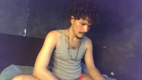 Snapshot of diemond_latinx98 chatting on April 18, 11:47 am diemond_latinx98 online show from April 18, 11:47 am