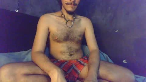 Snapshot of diemond_latinx98 chatting on April 30, 2:40 am diemond_latinx98 online show from April 30, 2:40 am