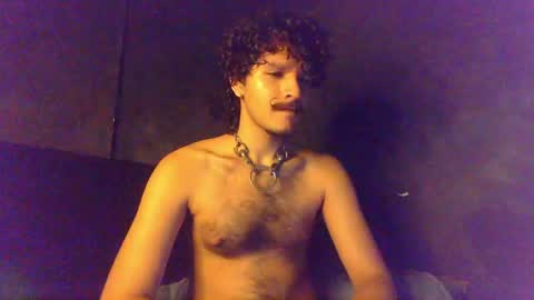 Snapshot of diemond_latinx98 chatting on May 4, 4:19 am diemond_latinx98 online show from May 4, 4:19 am