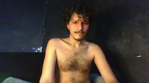 Snapshot of diemond_latinx98 chatting on May 7, 11:26 am diemond_latinx98 online show from May 7, 11:26 am