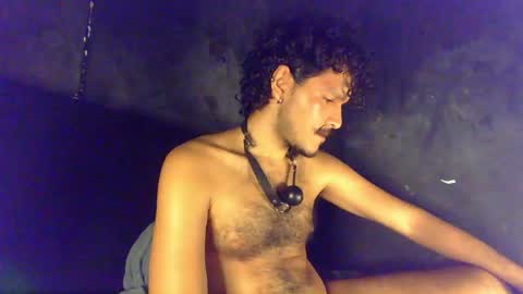 Snapshot of diemond_latinx98 chatting on May 8, 6:19 am diemond_latinx98 online show from May 8, 6:19 am