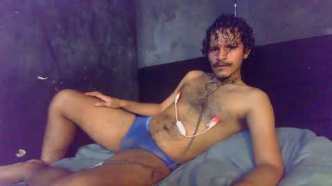 Snapshot of diemond_latinx98 chatting on May 31, 2:24 pm diemond_latinx98 online show from May 31, 2:24 pm