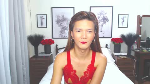 Dennesse online show from February 13, 11:15 pm