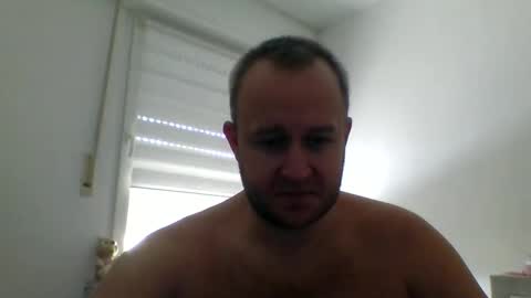 Snapshot of dienummer10 chatting on September 13, 10:15 am dienummer10 online show from September 13, 10:15 am