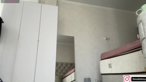 Snapshot of diffgirls chatting on September 13, 9:09 am Tanya online show from September 13, 9:09 am