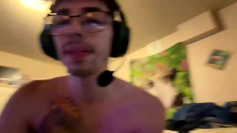 Snapshot of digbickjay42099 chatting on March 27, 5:57 am digbickjay42099 online show from March 27, 5:57 am