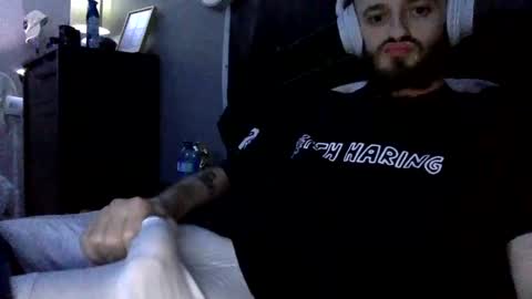 Snapshot of digbicknik chatting on February 9, 12:17 am digbicknik online show from February 9, 12:17 am