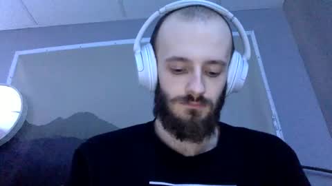 Snapshot of digbicknik chatting on February 22, 9:12 am digbicknik online show from February 22, 9:12 am