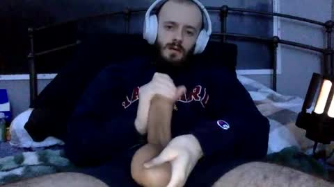 Snapshot of digbicknik chatting on March 3, 2:47 am digbicknik online show from March 3, 2:47 am