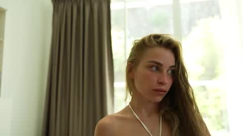 digital_princess online show from March 15, 3:45 am