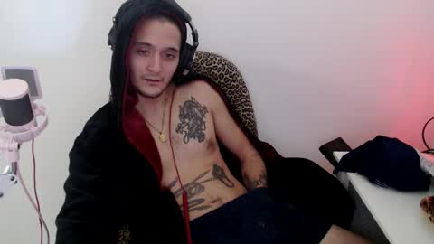 digital_spirit122849 online show from October 28, 6:43 pm