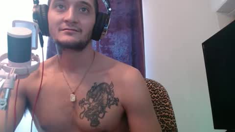 digital_spirit122849 online show from November 7, 4:18 pm