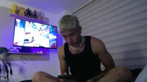 Snapshot of dilanxxx8888 chatting on November 1, 4:58 am dilanxxx8888 online show from November 1, 4:58 am