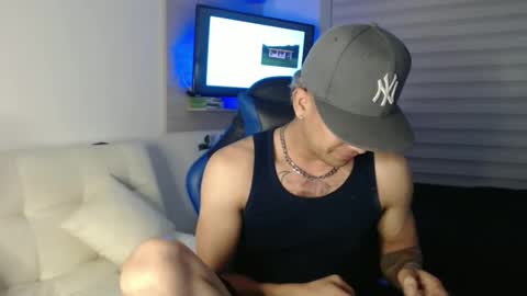 dilanxxx8888 online show from January 7, 3:53 am