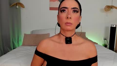 Snapshot of dilarahkessh chatting on February 4, 5:13 am Dilarahkesh online show from February 4, 5:13 am