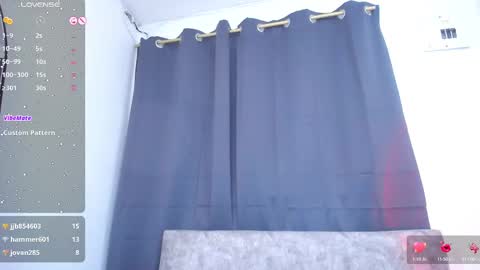 dilayss online show from December 3, 8:05 am