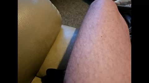 Snapshot of dilf232323 chatting on October 12, 7:07 am Dilf online show from October 12, 7:07 am