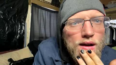 Snapshot of dilf_96 chatting on January 10, 6:42 pm Daddy online show from January 10, 6:42 pm