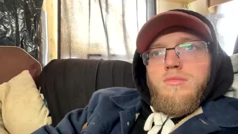 Snapshot of dilf_96 chatting on January 15, 3:05 pm Daddy online show from January 15, 3:05 pm