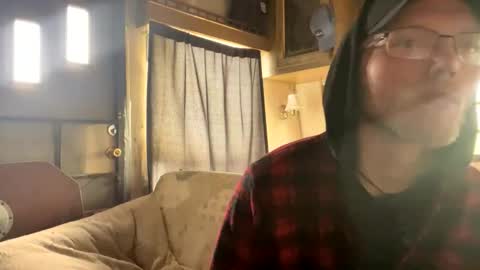 Snapshot of dilf_96 chatting on May 12, 4:26 pm Daddy online show from May 12, 4:26 pm