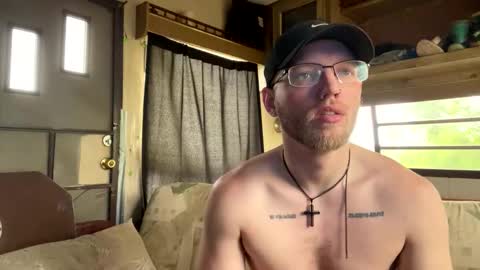 Snapshot of dilf_96 chatting on May 18, 4:57 pm Daddy online show from May 18, 4:57 pm
