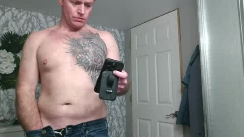 dilfiguess1 online show from May 3, 1:22 am