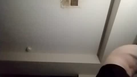 Snapshot of dill801975 chatting on February 23, 7:17 am dill801975 online show from February 23, 7:17 am