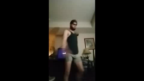 Snapshot of dill801975 chatting on February 24, 4:32 am dill801975 online show from February 24, 4:32 am