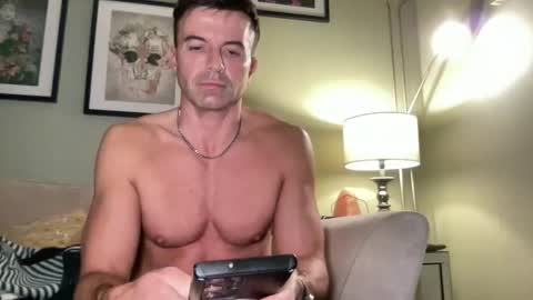 Snapshot of dillonwilde chatting on October 9, 8:07 pm Dillon online show from October 9, 8:07 pm