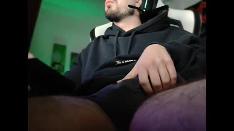 Snapshot of dimas22222 chatting on December 24, 3:37 pm dimas22222 online show from December 24, 3:37 pm