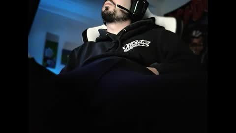 Snapshot of dimas22222 chatting on December 31, 12:21 am dimas22222 online show from December 31, 12:21 am