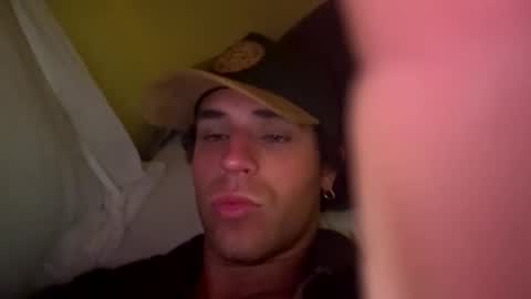 Snapshot of dimepiecebottom chatting on December 23, 6:44 am dimepiecebottom online show from December 23, 6:44 am