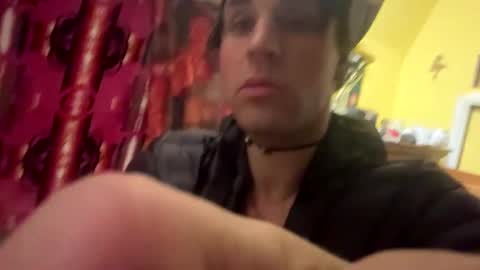 Snapshot of dimepiecebottom chatting on February 19, 12:11 pm dimepiecebottom online show from February 19, 12:11 pm