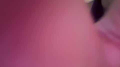 Snapshot of dimepiecebottom chatting on March 1, 11:28 am dimepiecebottom online show from March 1, 11:28 am