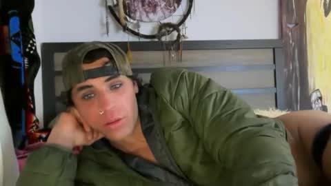 Snapshot of dimepiecebottom chatting on November 23, 10:26 am dimepiecebottom online show from November 23, 10:26 am