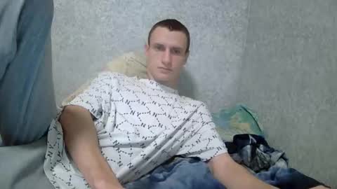 Snapshot of dimes_21 chatting on October 30, 3:52 am dimes_21 online show from October 30, 3:52 am