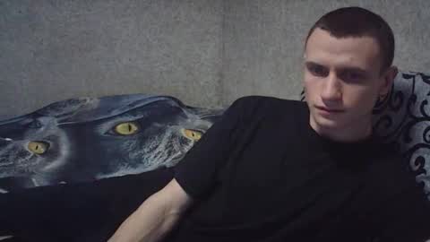 Snapshot of dimes_21 chatting on February 19, 12:50 am dimes_21 online show from February 19, 12:50 am