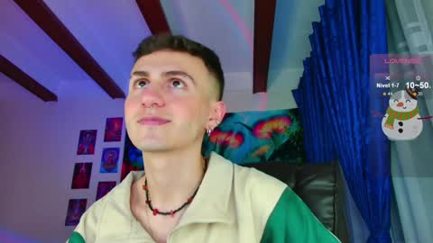 Julian Independent Model online show from December 17, 1:07 am