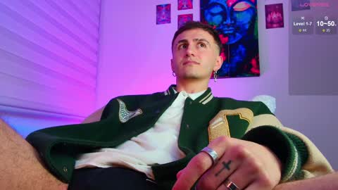 Julian Independent Model online show from April 10, 12:38 am