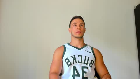 Snapshot of dimitricaruso chatting on January 17, 5:51 pm dimitricaruso online show from January 17, 5:51 pm