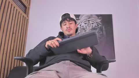 Dimitri online show from October 21, 9:15 pm