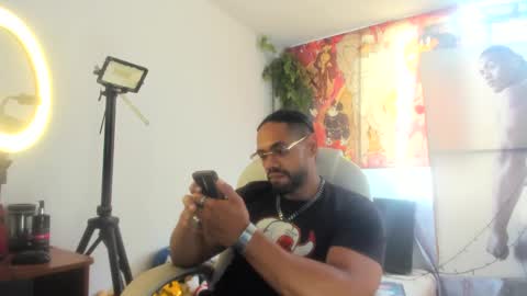 dimitry kyle mucle online show from December 4, 8:40 pm