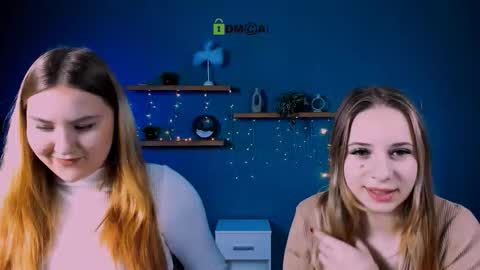 dina_bloom online show from January 15, 9:36 am