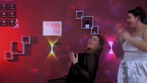 dina_bloom online show from February 25, 8:40 pm