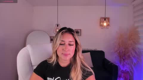 Snapshot of dina_ride chatting on October 8, 12:03 pm online show from October 8, 12:03 pm