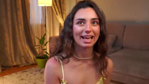 Snapshot of dinacaguimbal chatting on January 18, 9:24 am Dina and ill be glad to be here with you follow to me online show from January 18, 9:24 am