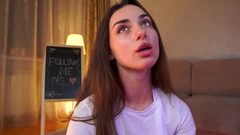 Snapshot of dinacaguimbal chatting on February 17, 1:18 pm Dina and ill be glad to be here with you follow to me online show from February 17, 1:18 pm